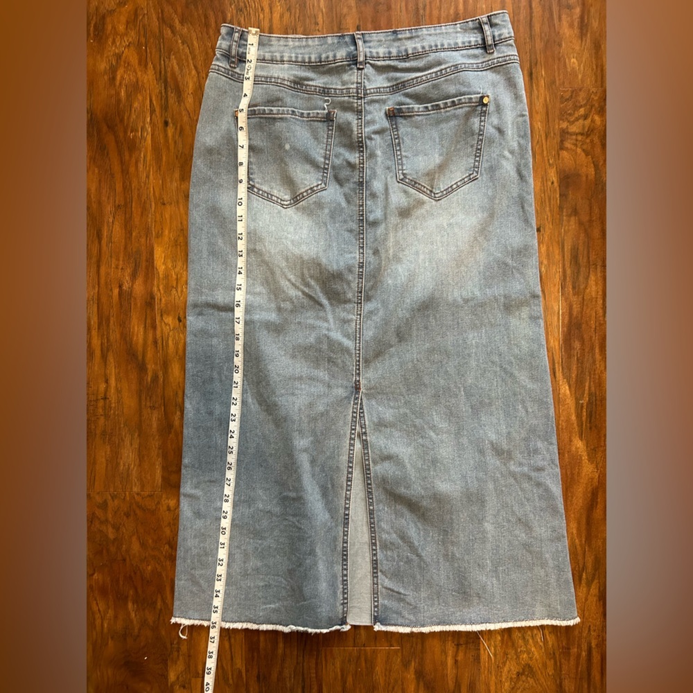 Long Denim Skirt With Pockets Frayed Hem Women’s Size 10 Y2K Fall - Picture 8 of 10